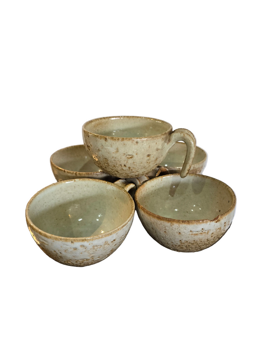 Lot de 5 tasses en grès émaillé – Travail d’artisan, signées