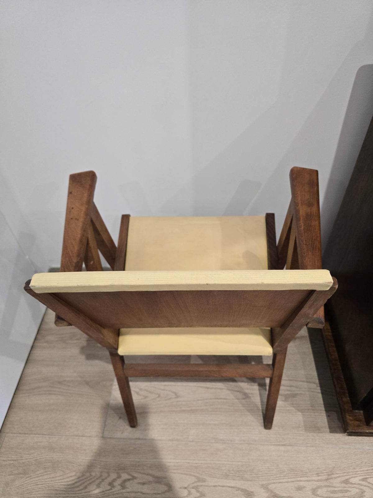 Fauteuil vintage moderniste – scandinave années 1950-1960
