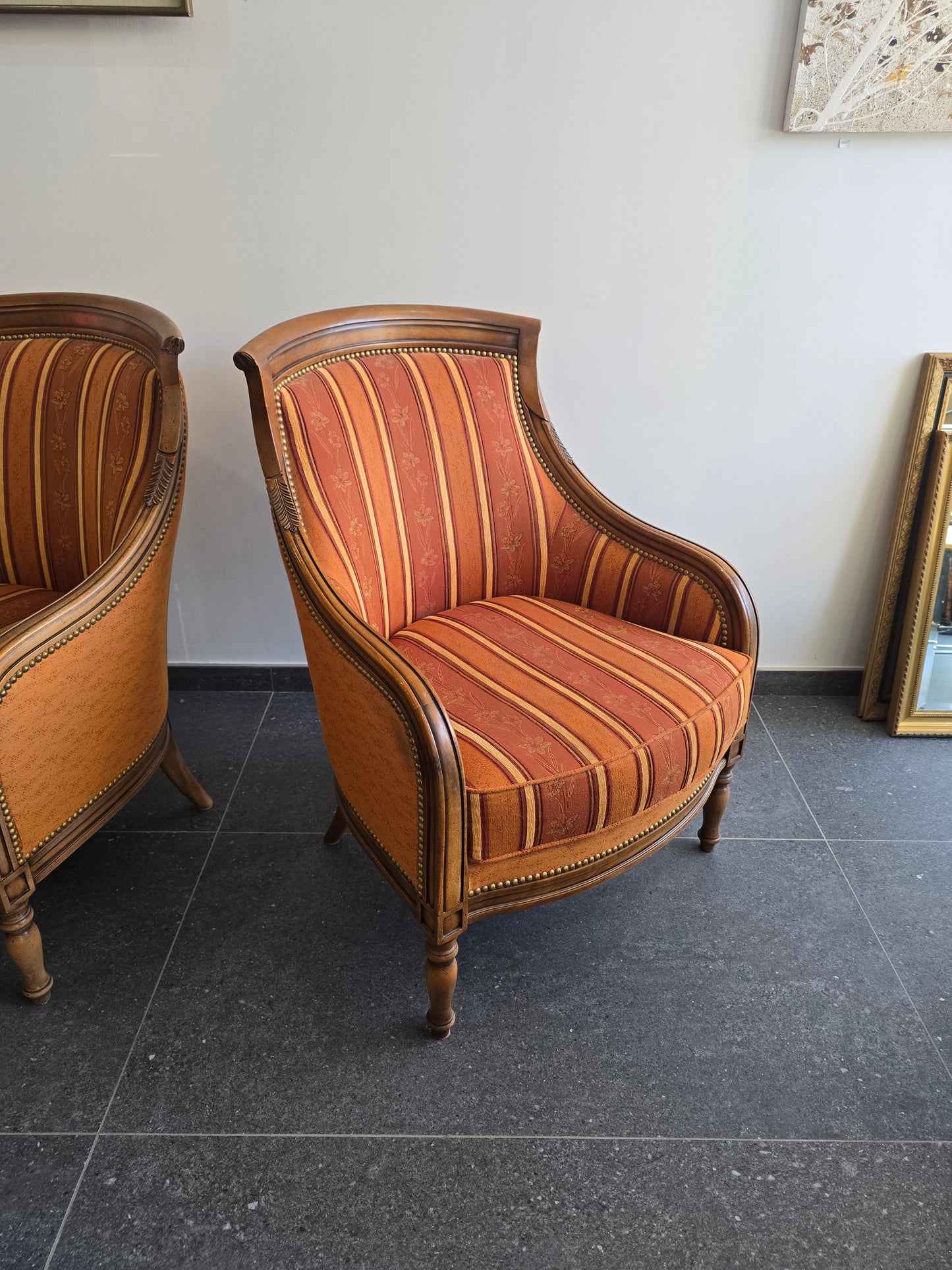 Paire de fauteuils bergères de grande qualité – Manufacture SE