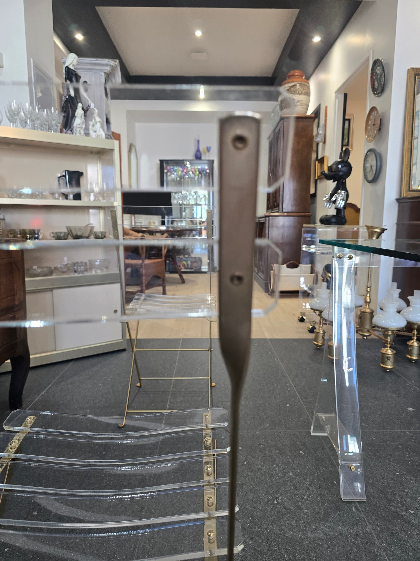 Marais International – Table & 2 chaises « Les Invisibles de Marais »