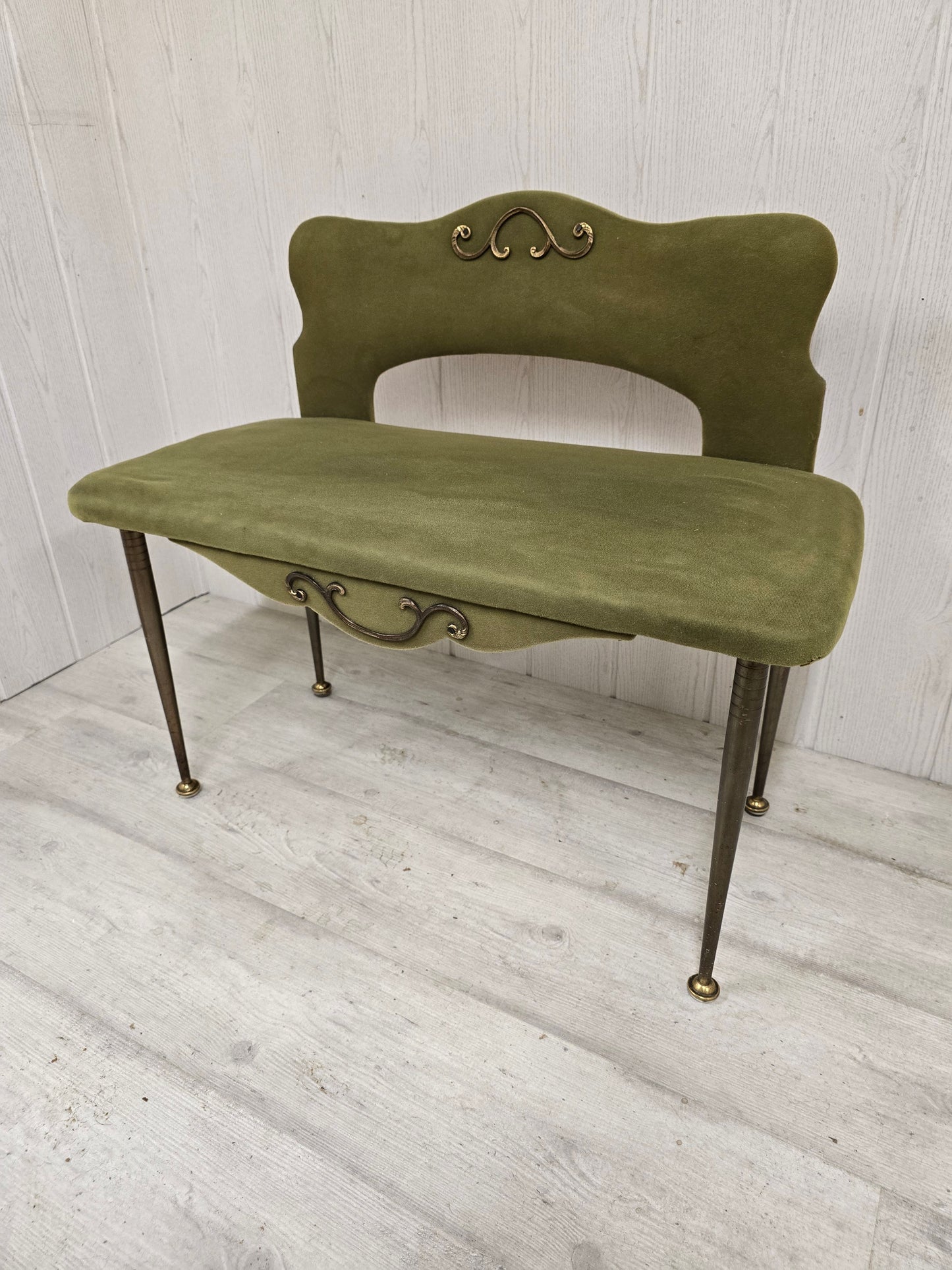 Banquette enfant vintage en velours vert – Pieds compas en métal – Années 1950/60
