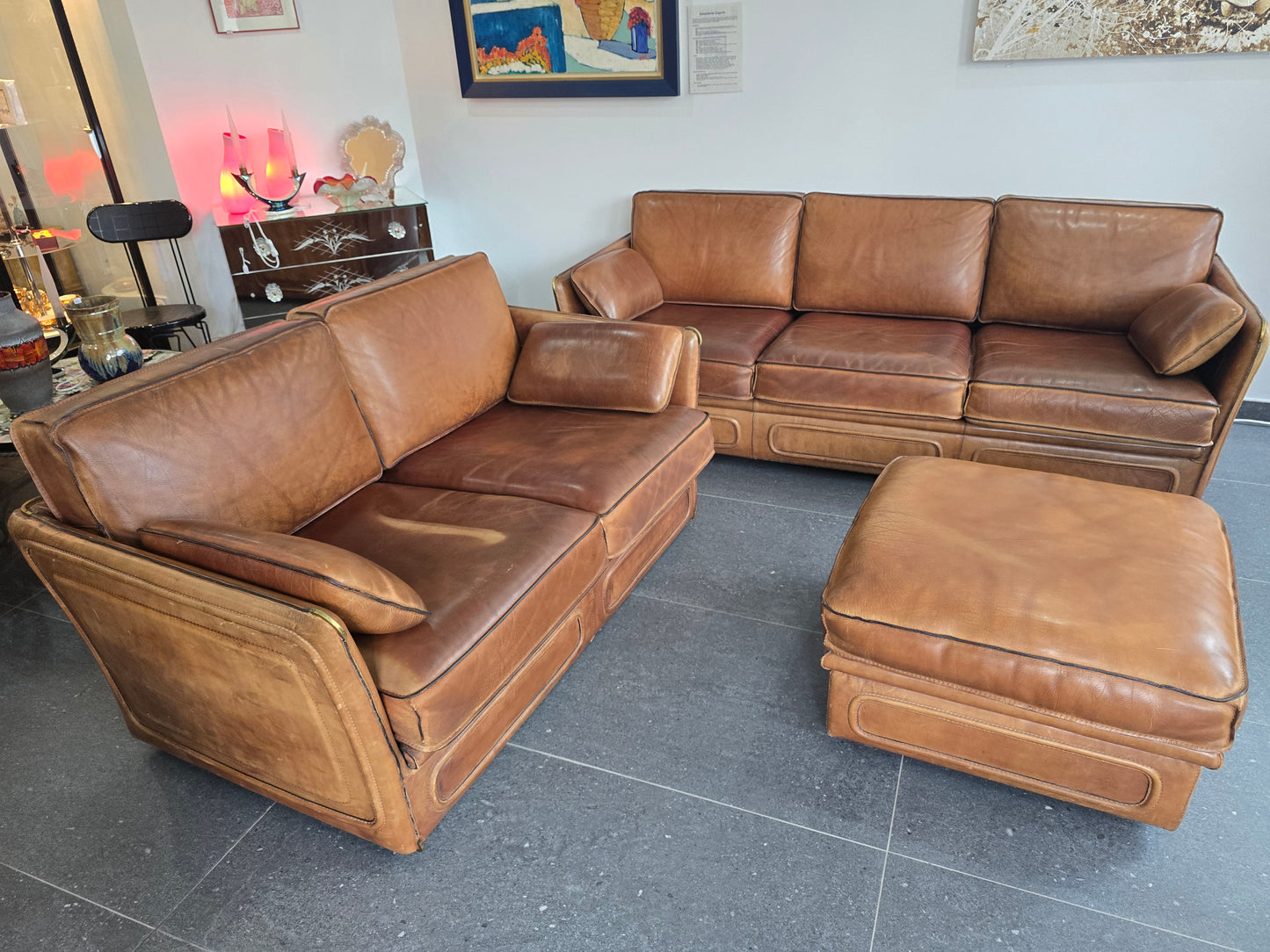 Salon Roche Bobois vintage années 80 – Cuir de buffle cognac – 2 canapés + pouf