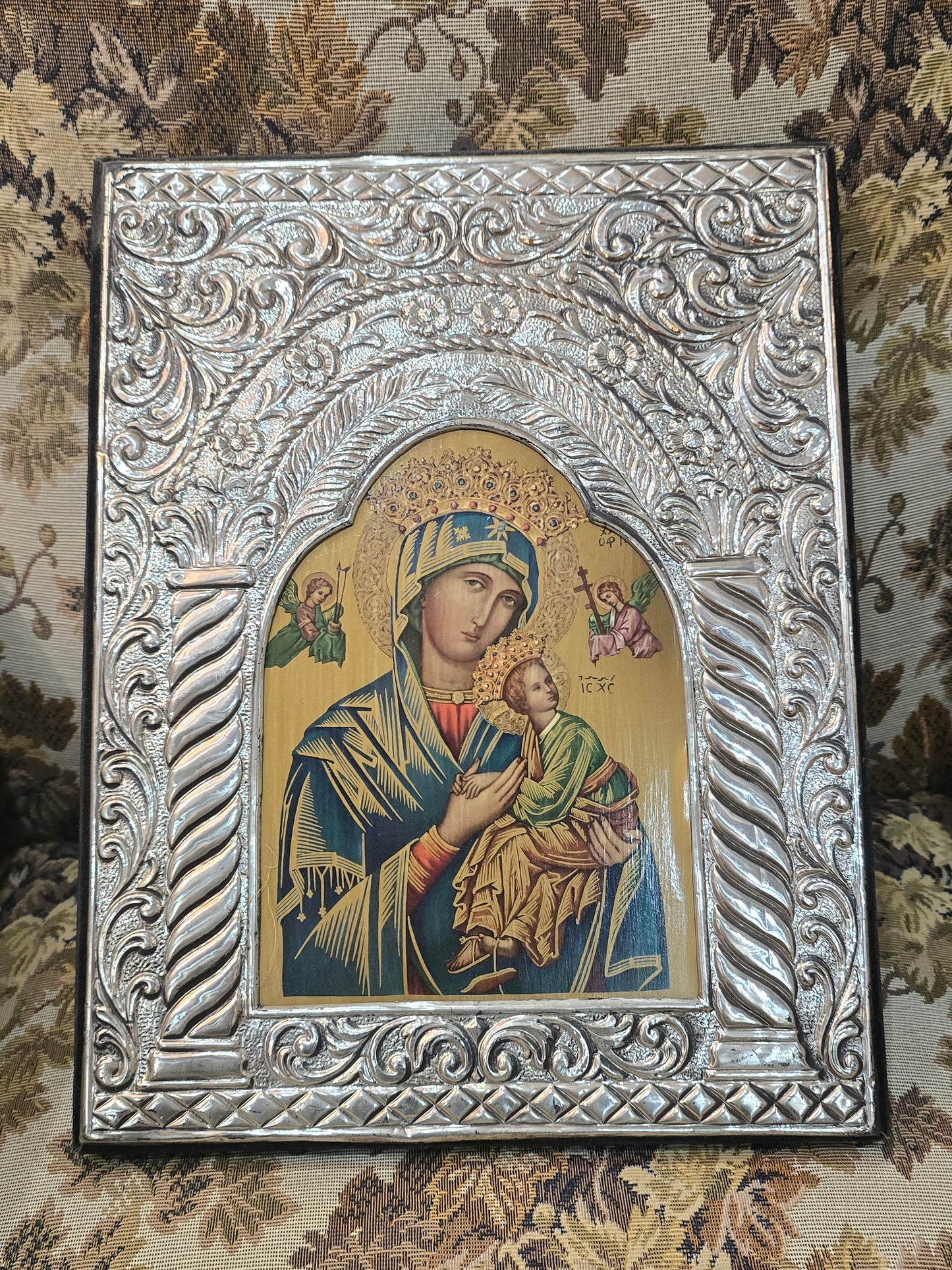 Icône religieuse orthodoxe – Vierge à l’Enfant – Cadre argent repoussé – 37×30 cm