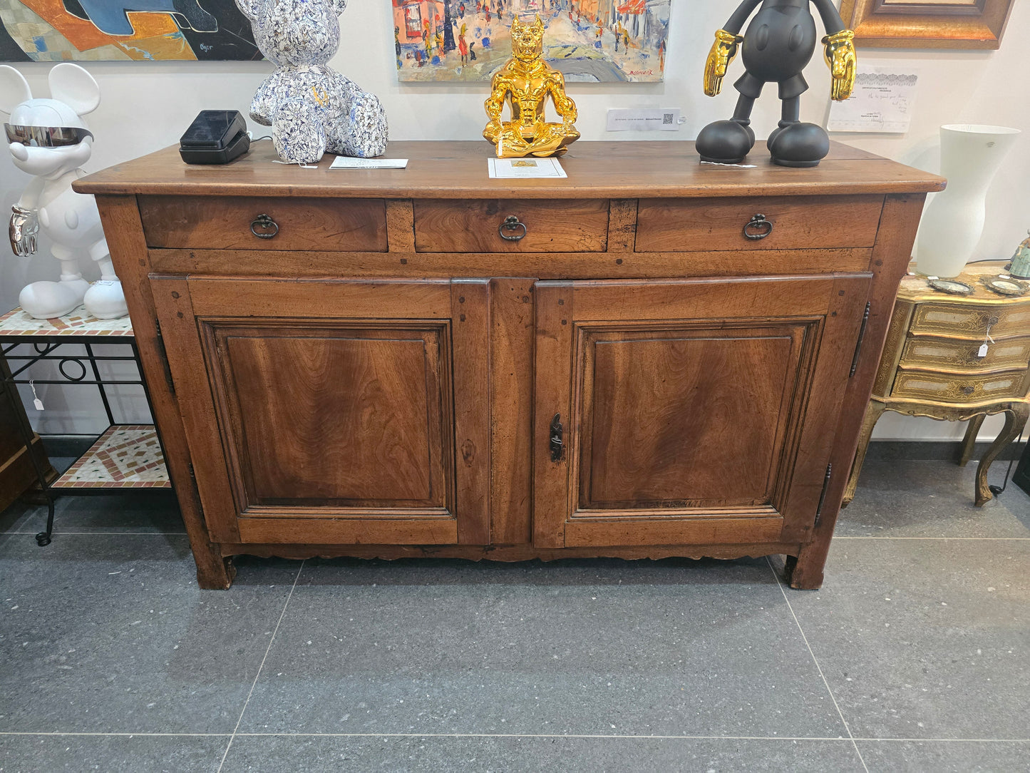 Buffet ancien XIXe siècle en noyer – 3 tiroirs