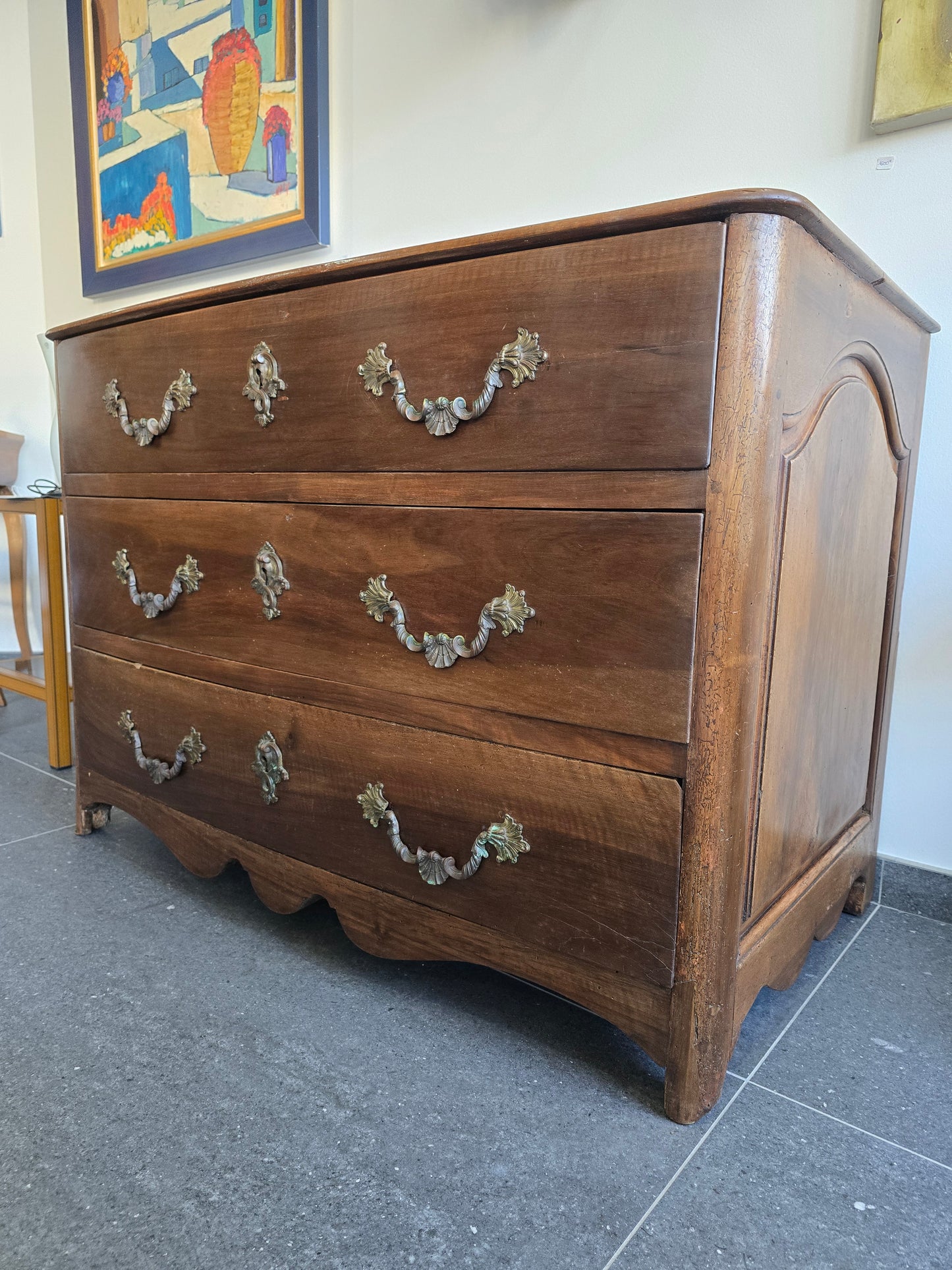 Commode provinciale en noyer massif – Époque Louis XIV / Régence – Début XVIIIᵉ siècle