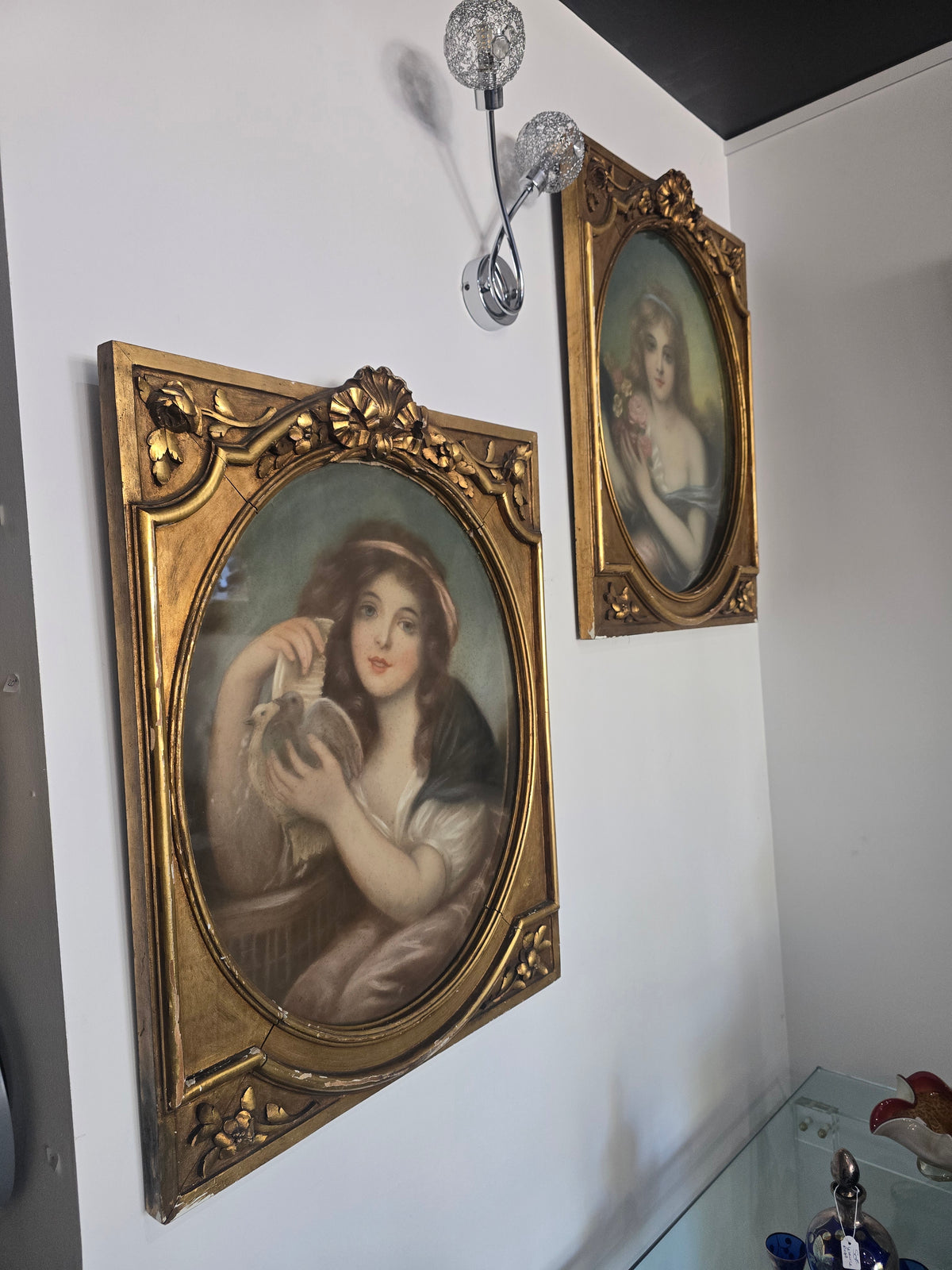 Superbe Paire de Pastels Fin XIXe – Style Greuze – Cadres d'Origine Bois Doré
