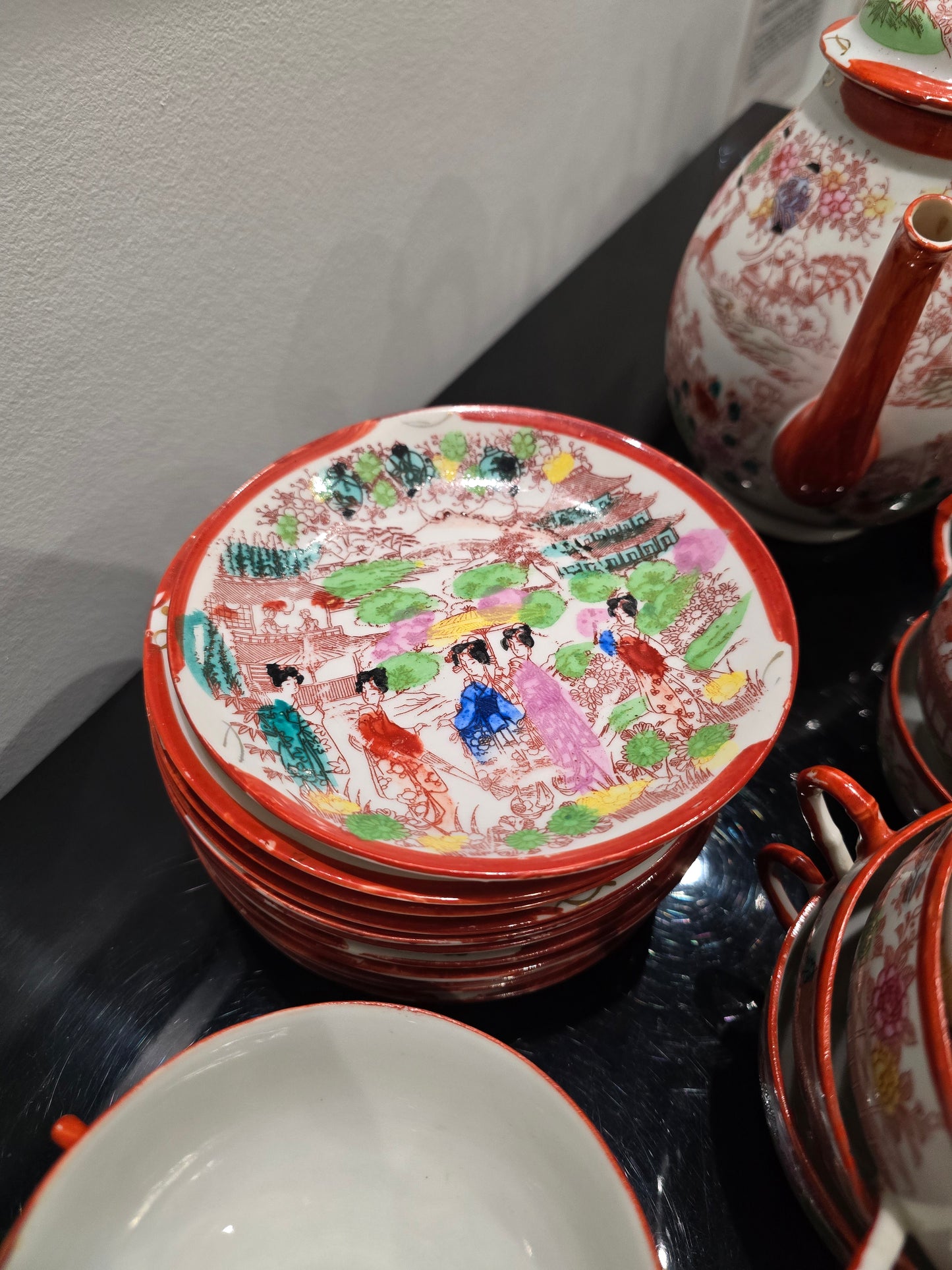 Service à thé japonais Satsuma – Décor scènes traditionnelles – XXe siècle