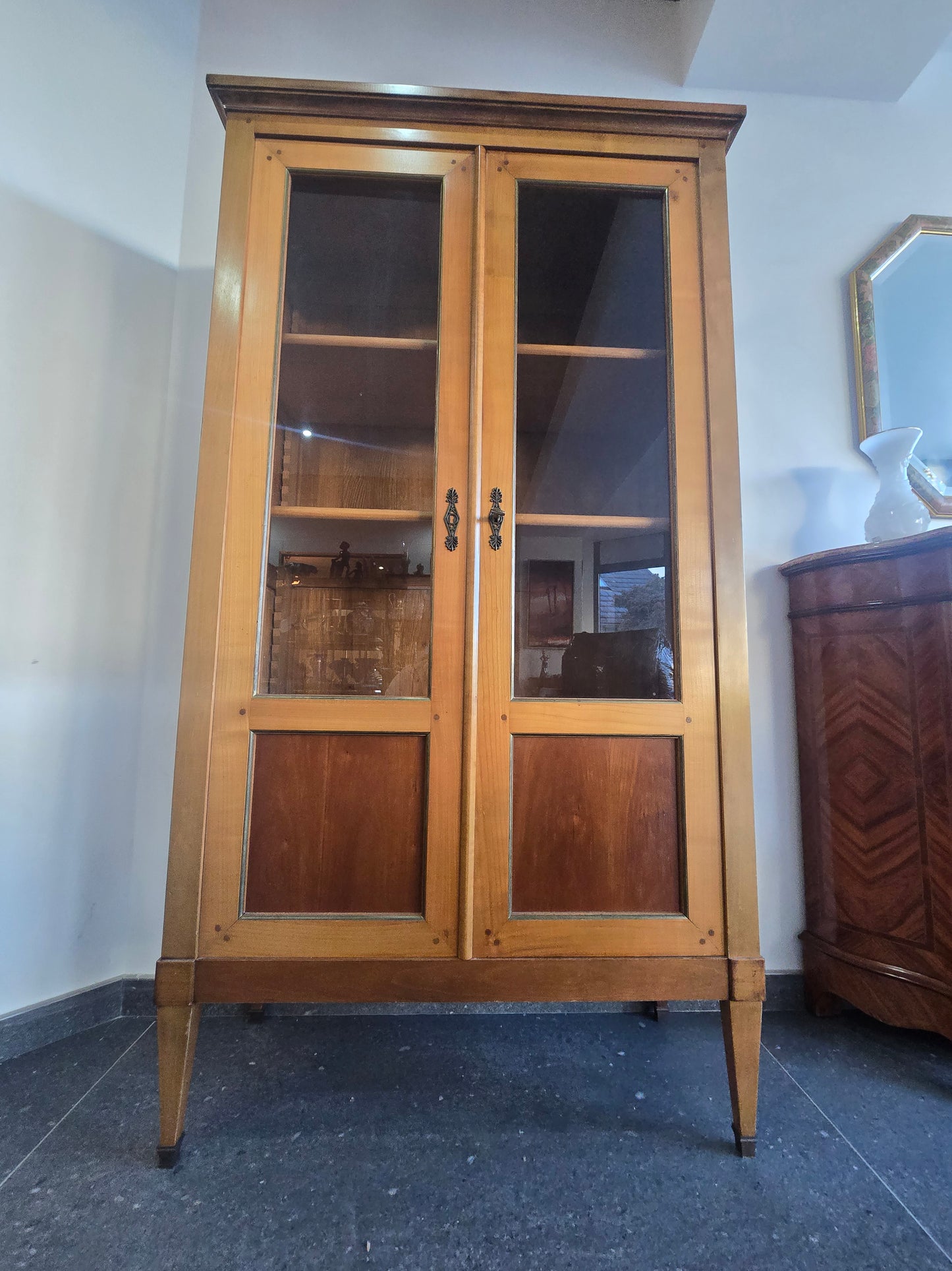 Vitrine / Bibliothèque vintage bois et verre