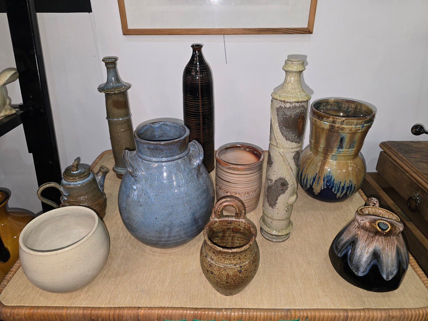 Pichet en grès émaillé à bec verseur – Céramique décorative, France, années 1970