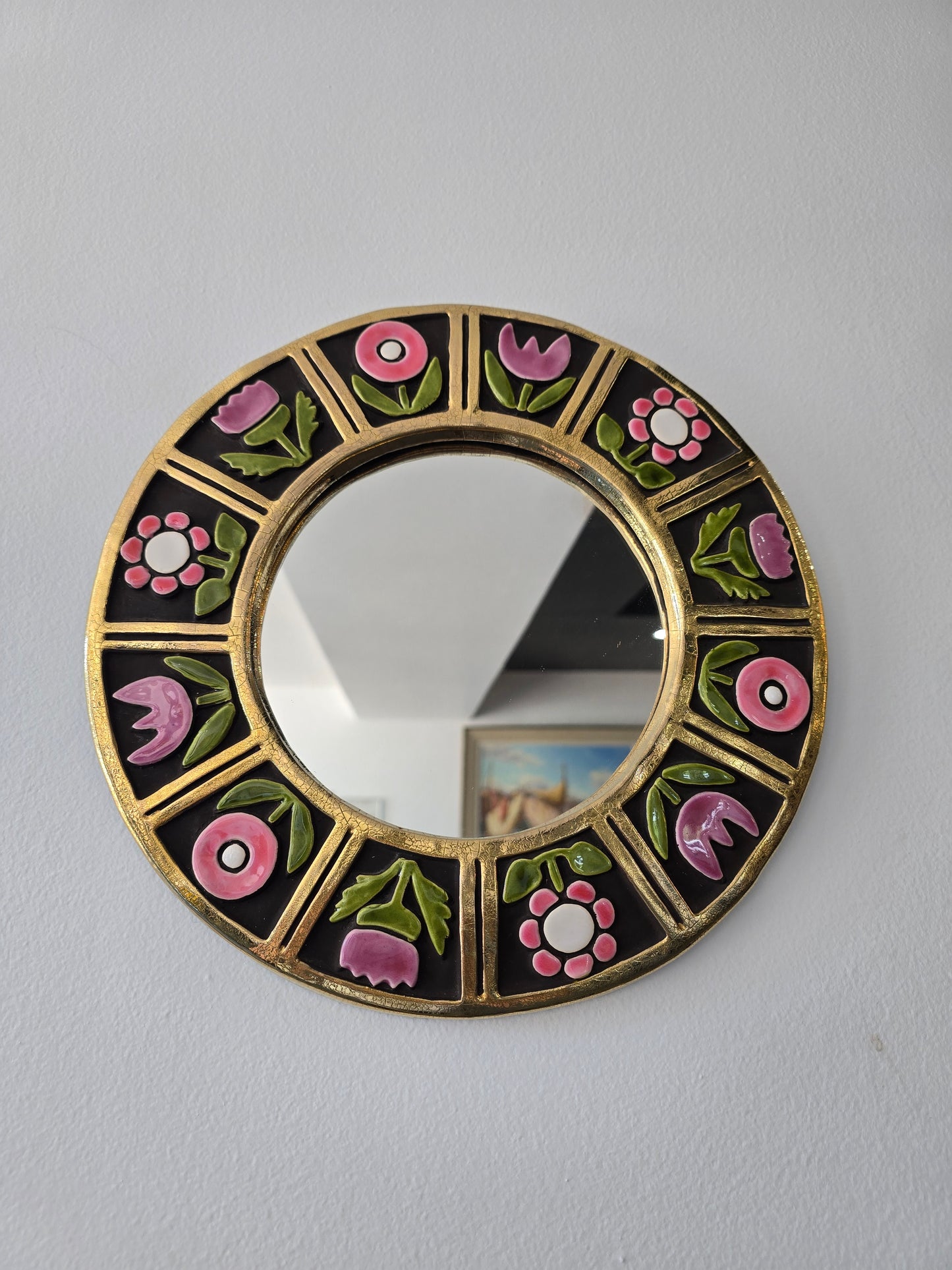 Mithé Espelt - miroir en céramique émaillée. Décor floral, années 1960