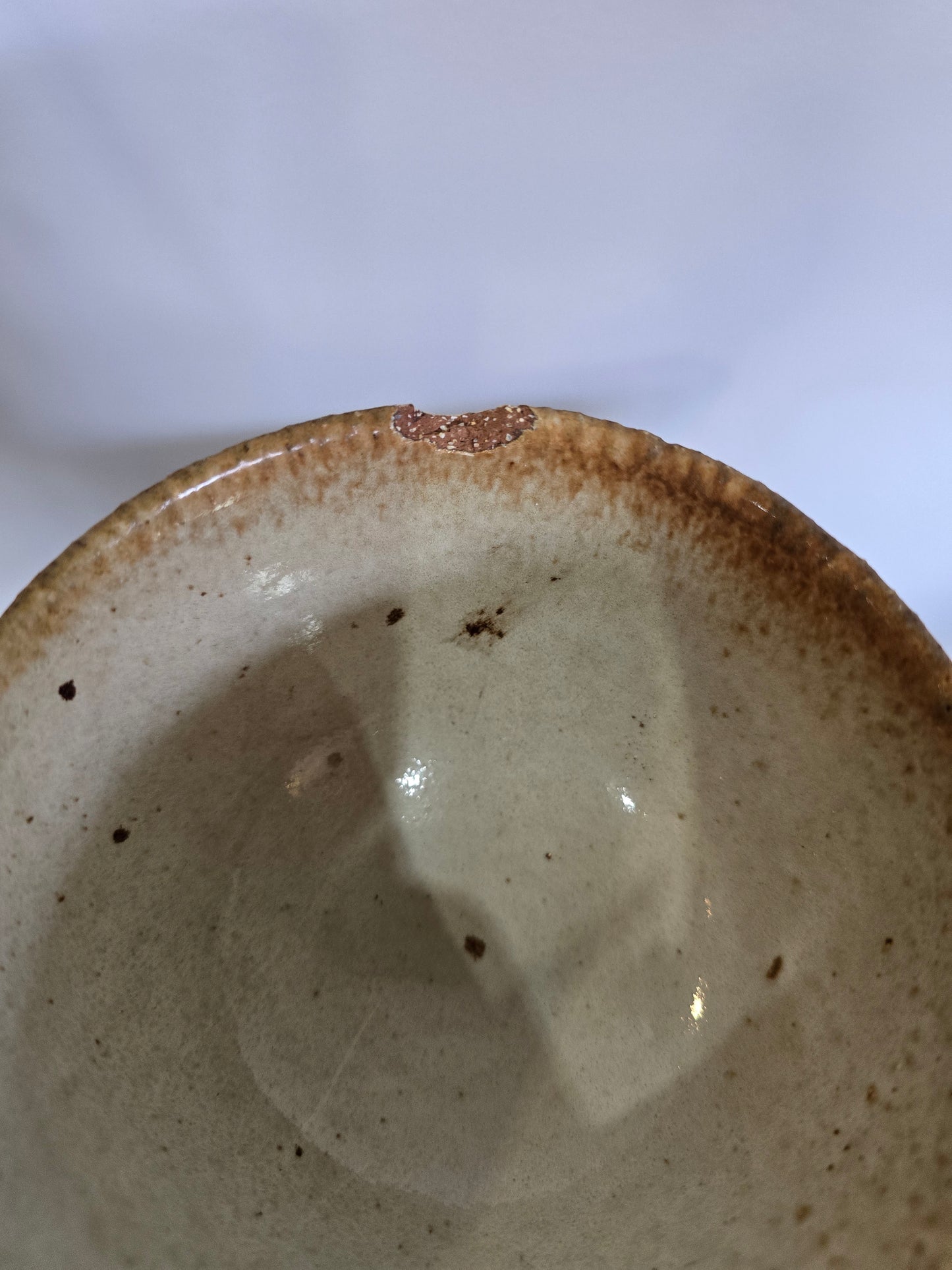 Lot de 5 tasses en grès émaillé – Travail d’artisan, signées