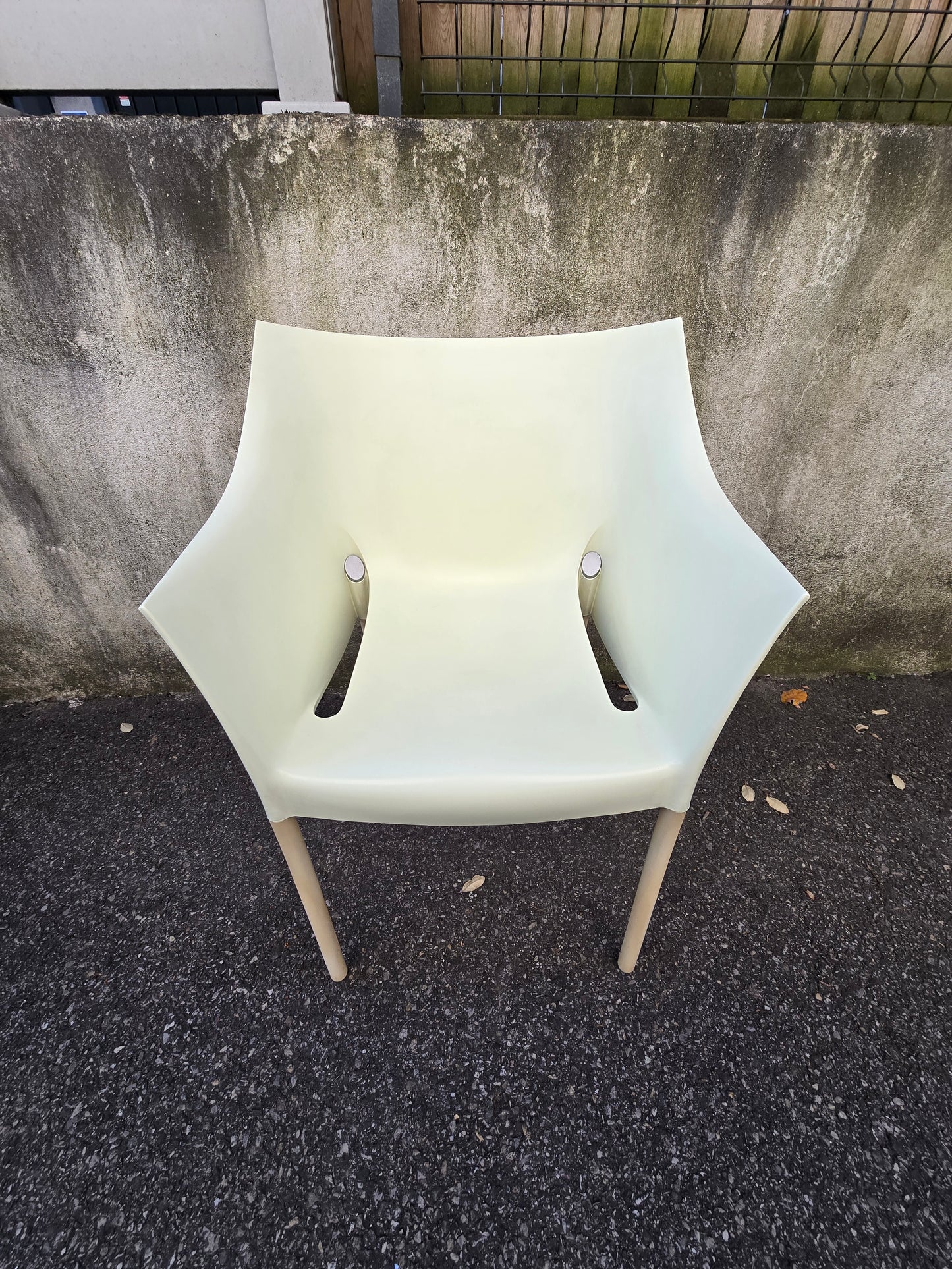 6 fauteuils DR. NO by Philippe Starck pour Kartell – design italien empilable