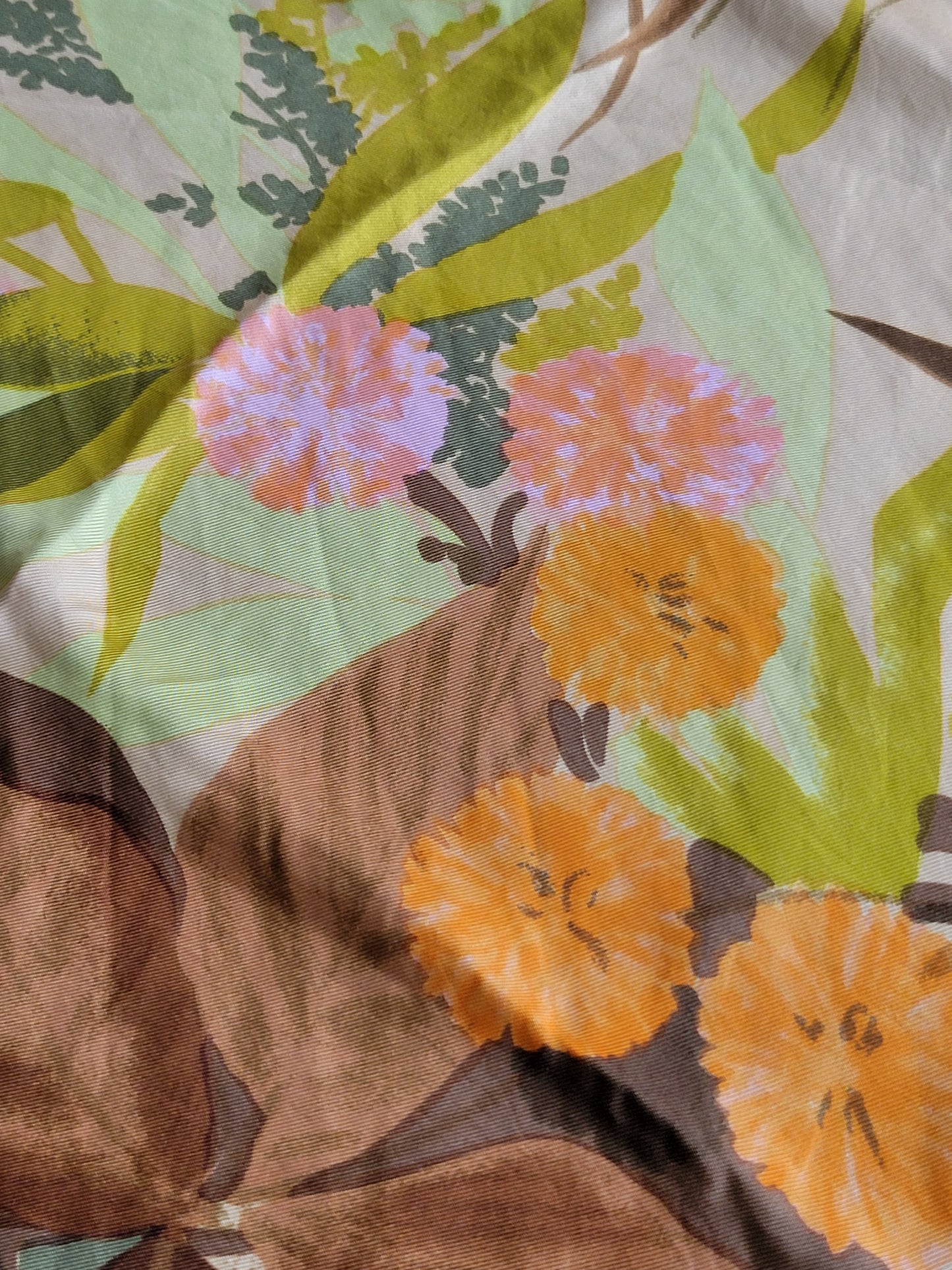 Foulard en soie Christian Dior – Motif floral vintage, années 1970