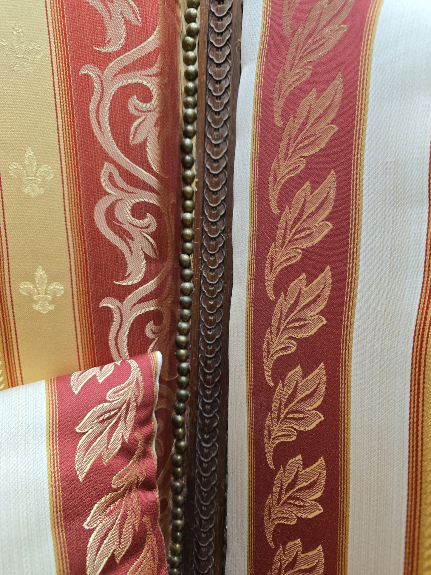 Fauteuil bergère a haut dossier style louis XVI