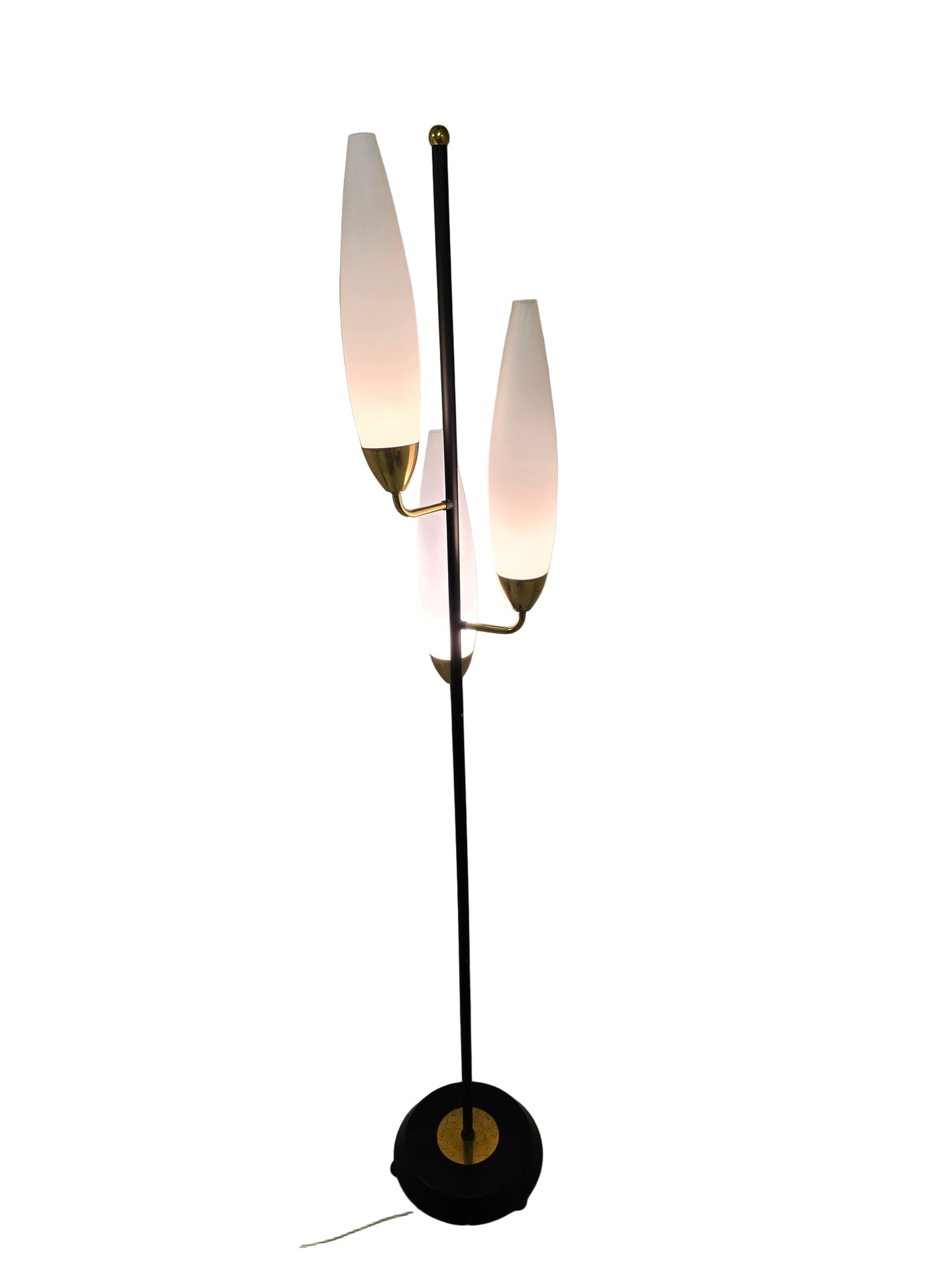Lampadaire tripode vintage – Laiton & opaline blanche – Années 1960