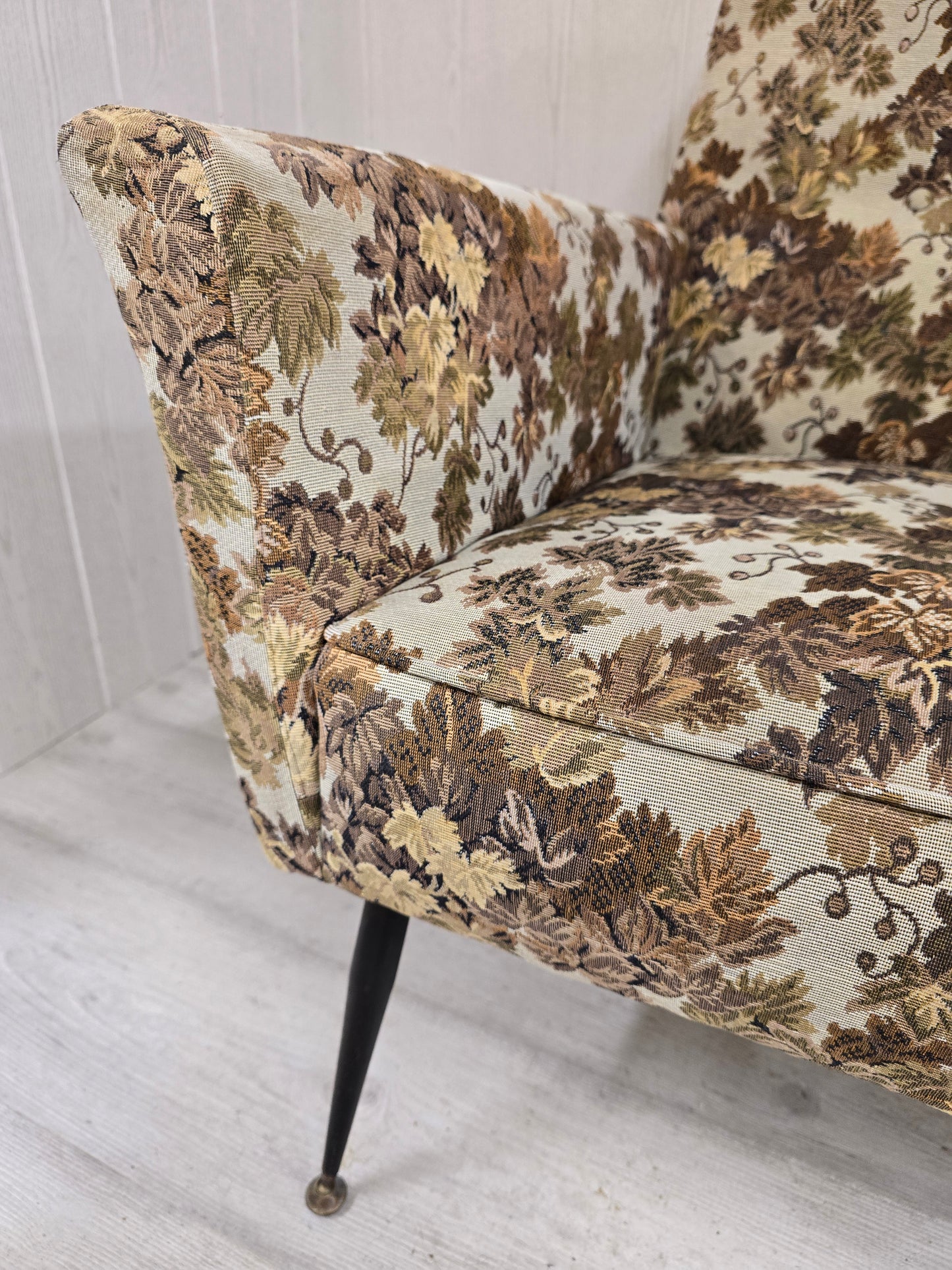 Paire de fauteuils Mid-Century Design – Piètement compas métal & tapisserie jacquard – Années 1960