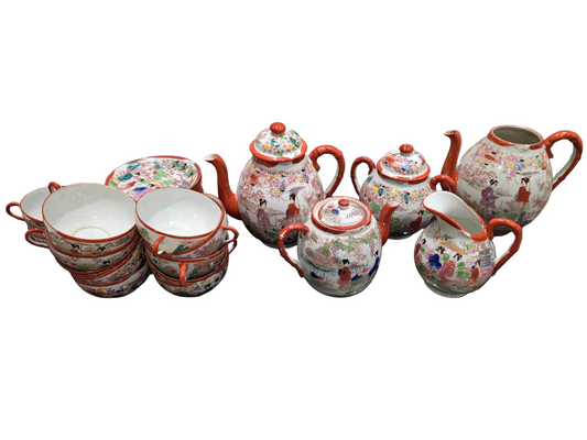 Service à thé japonais Satsuma – Décor scènes traditionnelles – XXe siècle