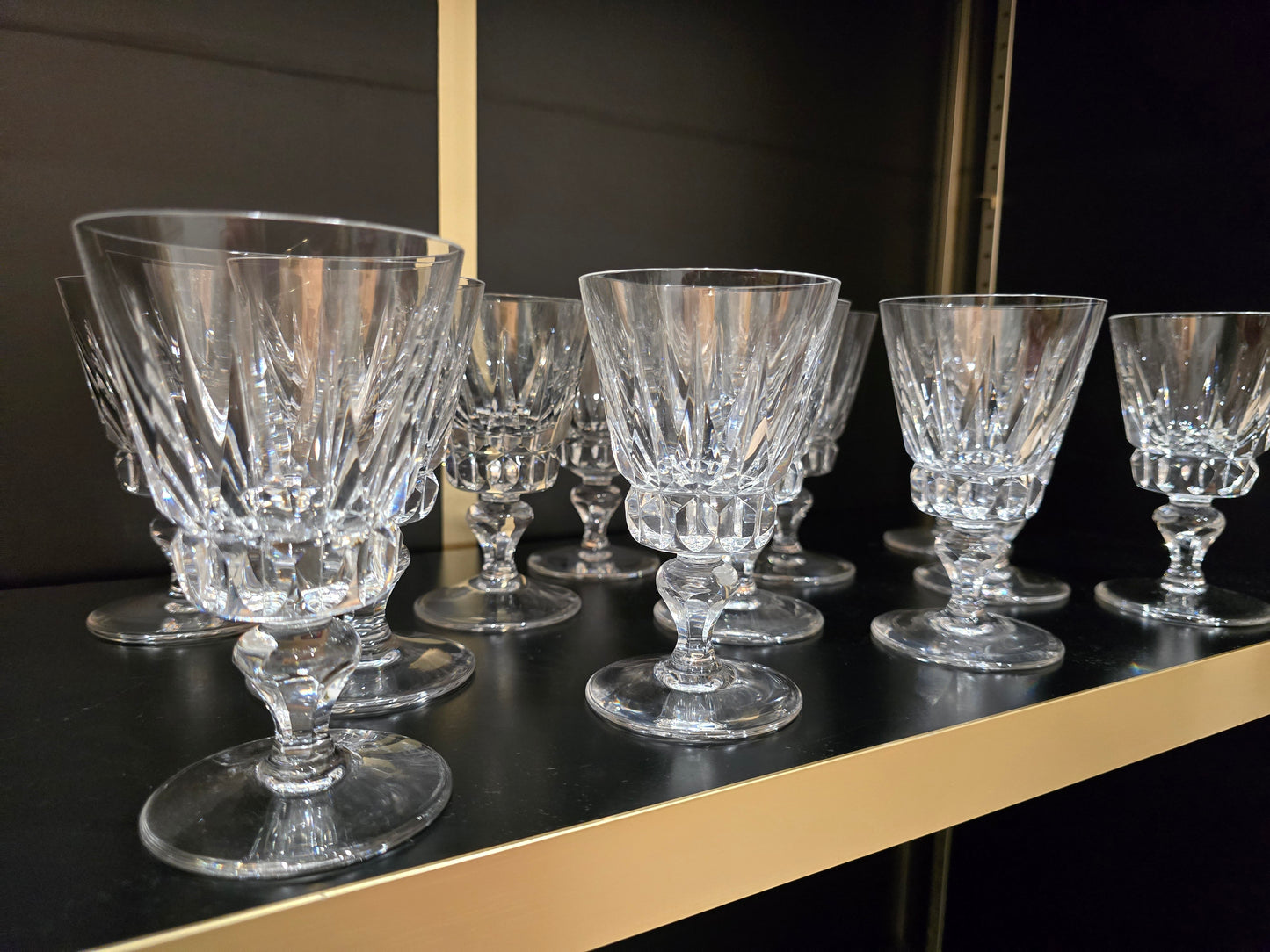 12 verres à eau Saint-Louis modèle Guernesey en cristal taillé
