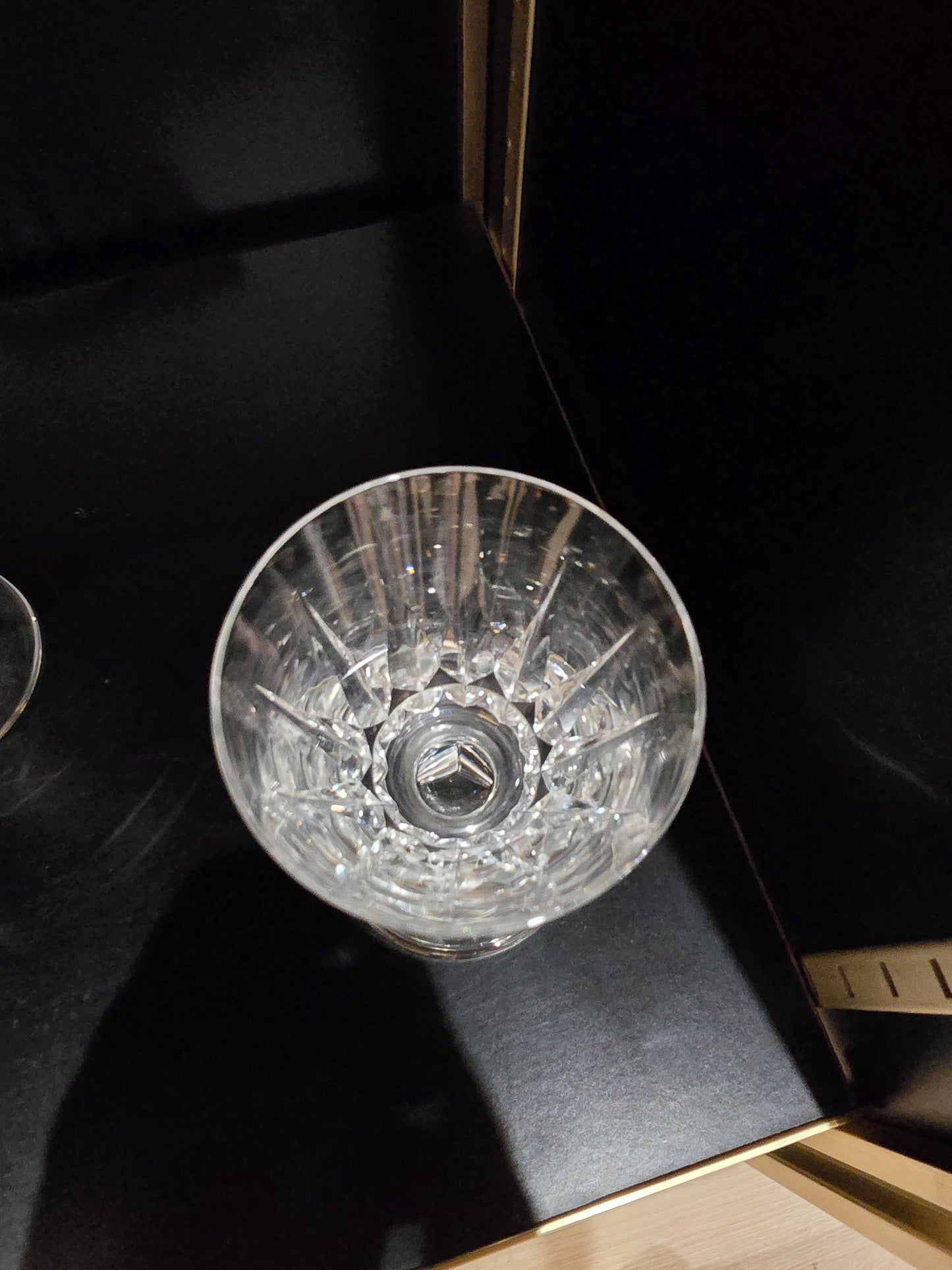 12 verres à vin Saint-Louis modèle Guernesey en cristal taillé