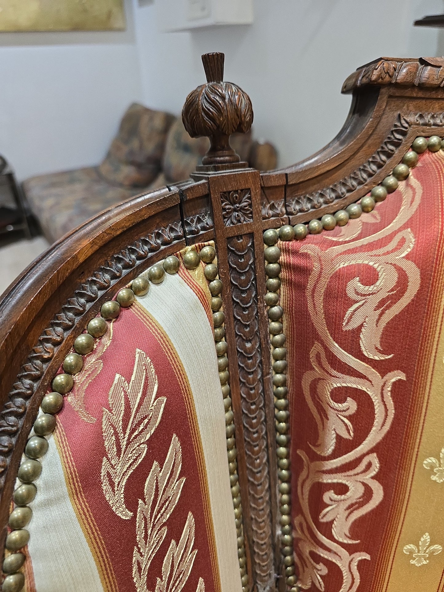 Fauteuil bergère a haut dossier style louis XVI
