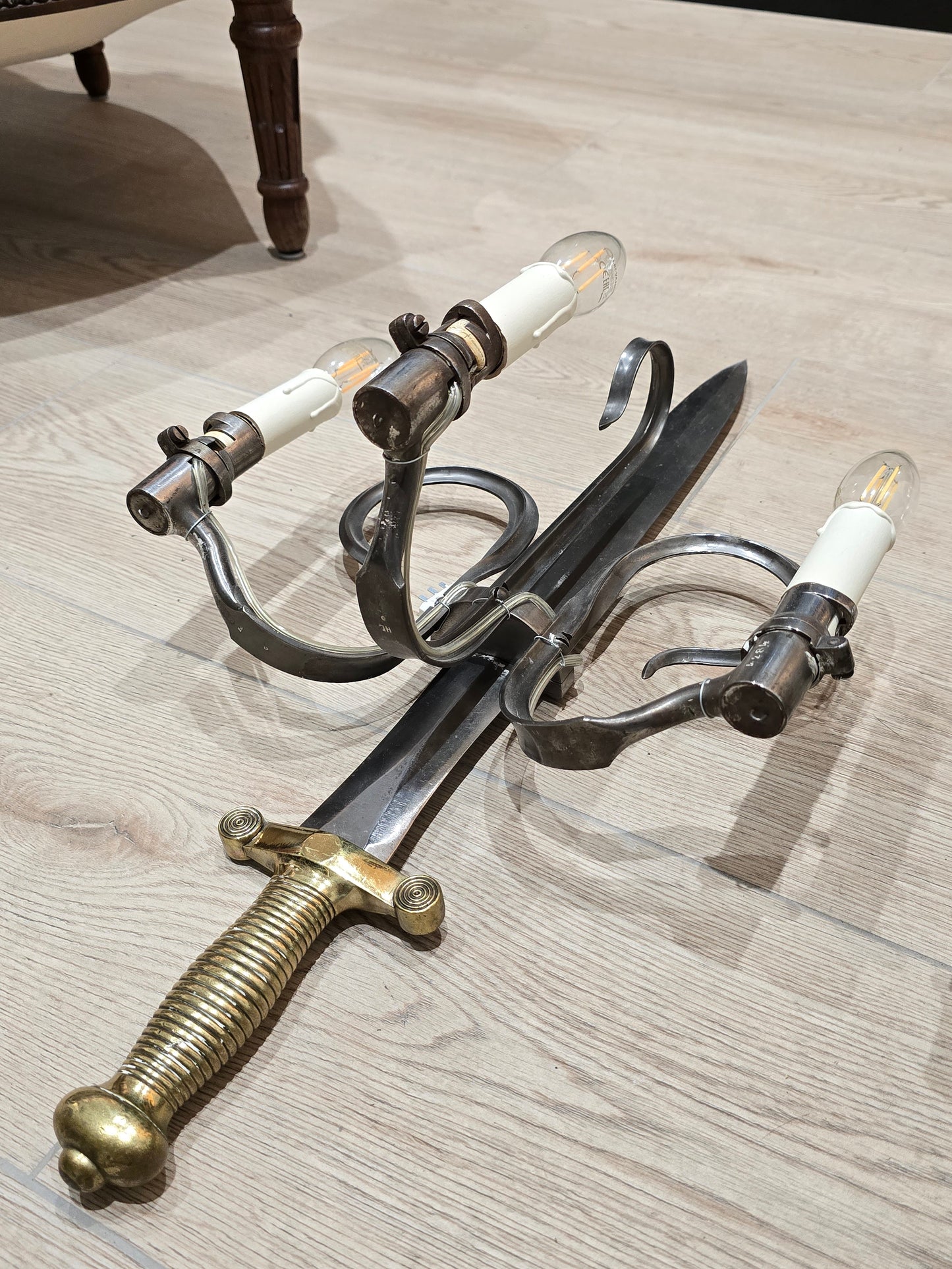 Paire d’appliques murales baïonnette – Pièce unique, XIXe siècle