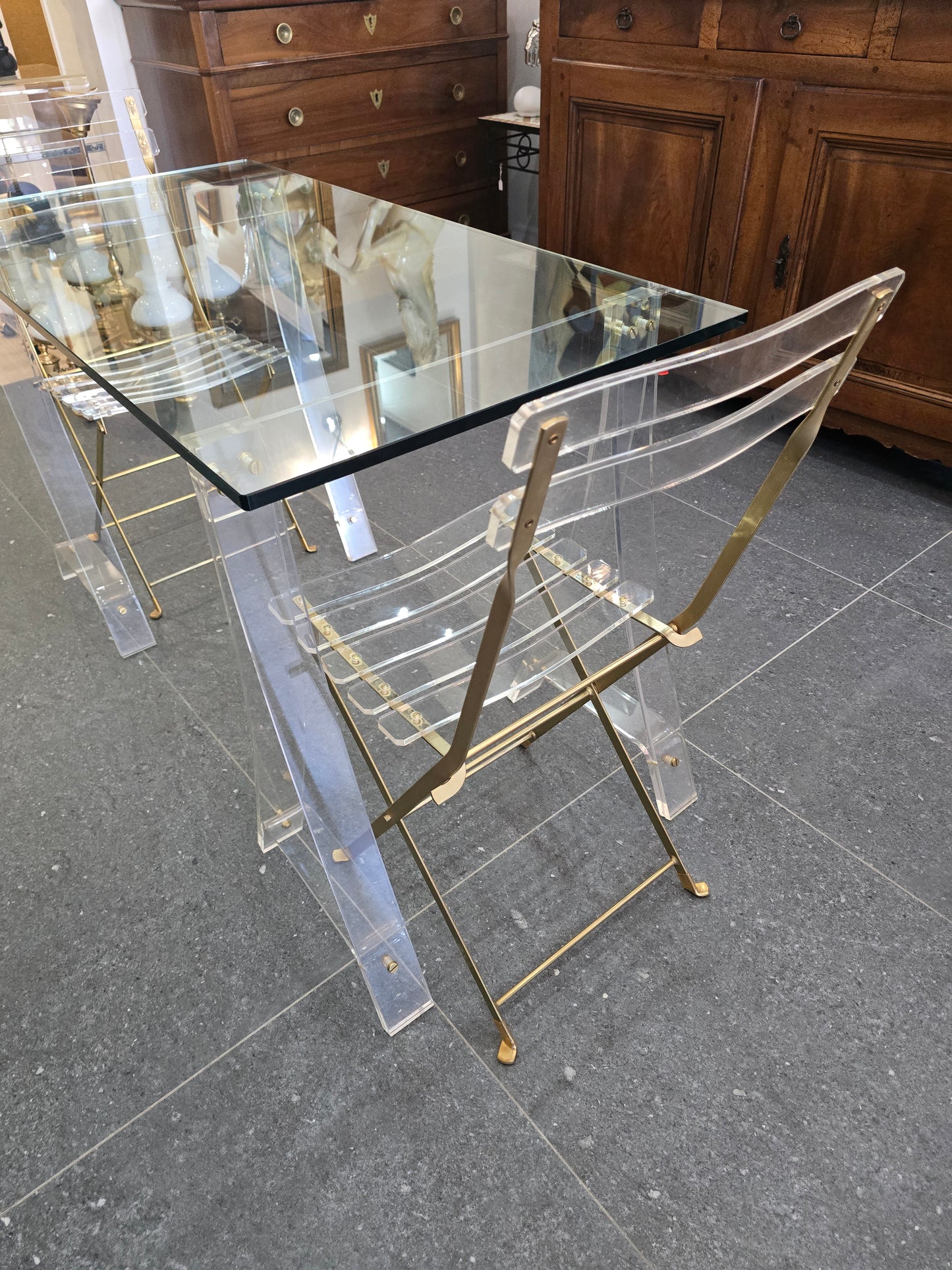 Marais International – Table & 2 chaises « Les Invisibles de Marais »