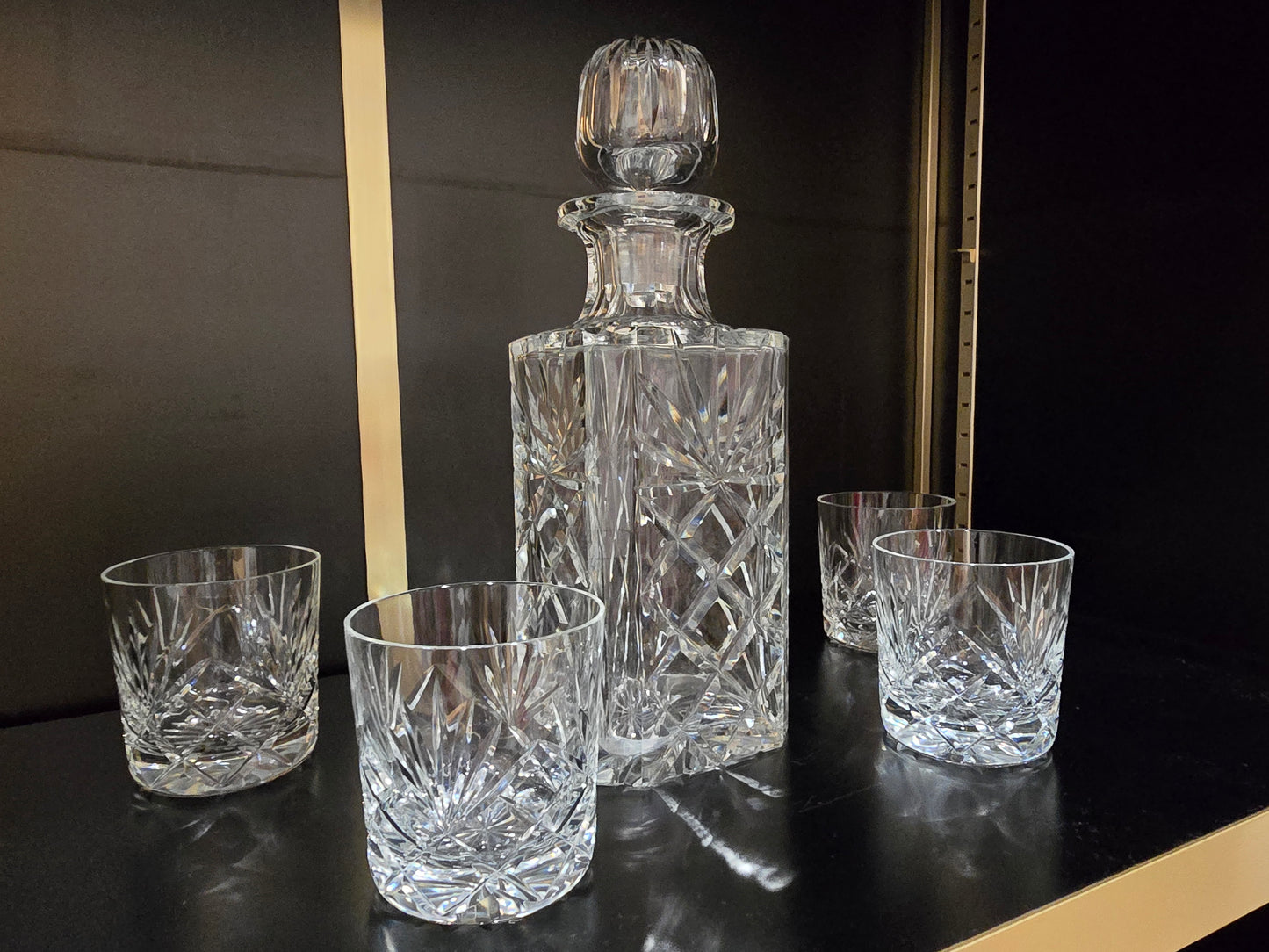 Service à whisky – carafe et 4 verres en cristal