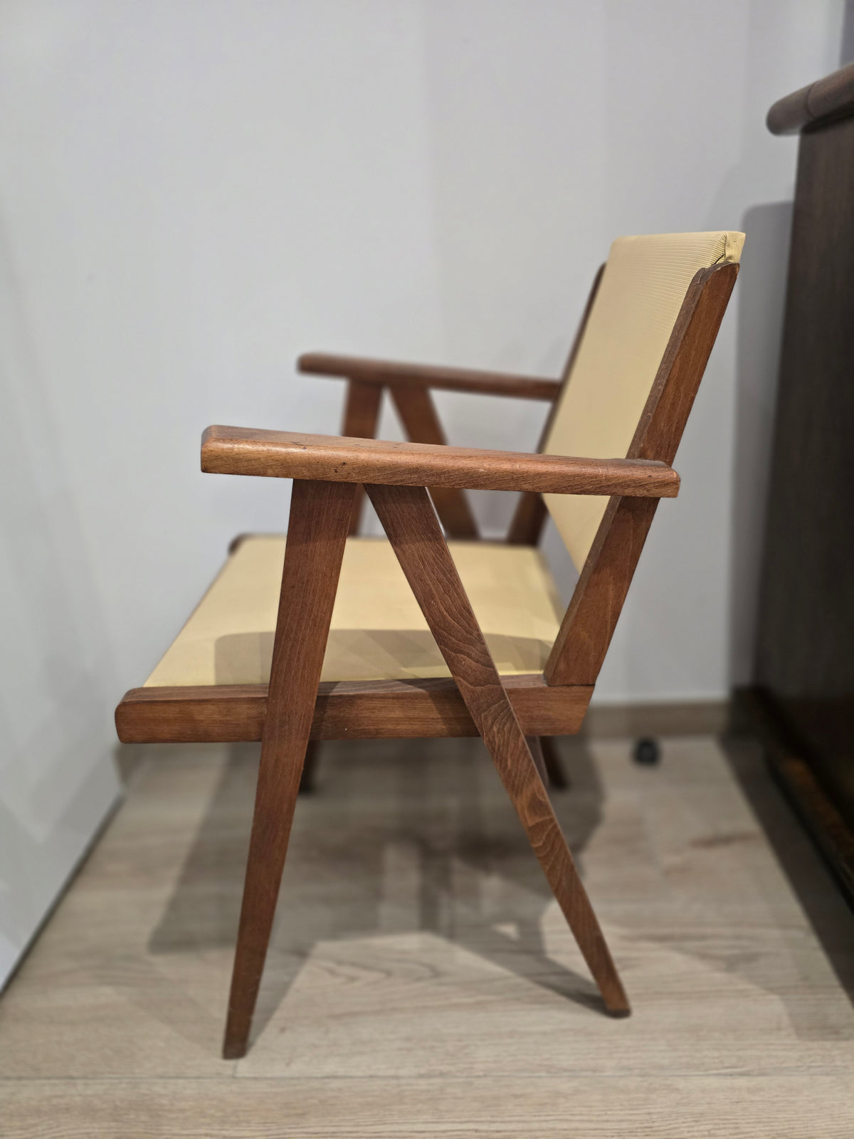 Fauteuil vintage moderniste – scandinave années 1950-1960