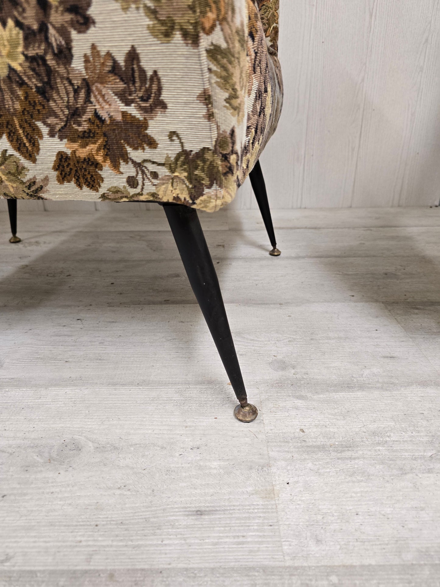 Paire de fauteuils Mid-Century Design – Piètement compas métal & tapisserie jacquard – Années 1960