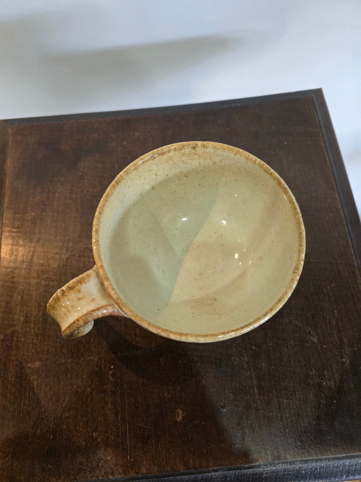 Lot de 5 tasses en grès émaillé – Travail d’artisan, signées