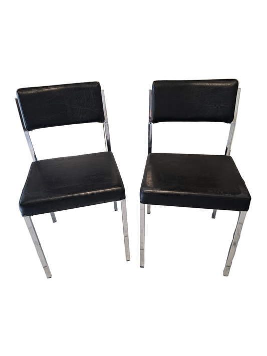Paire de chaises vintage VINCO en métal chromé et simili cuir noir