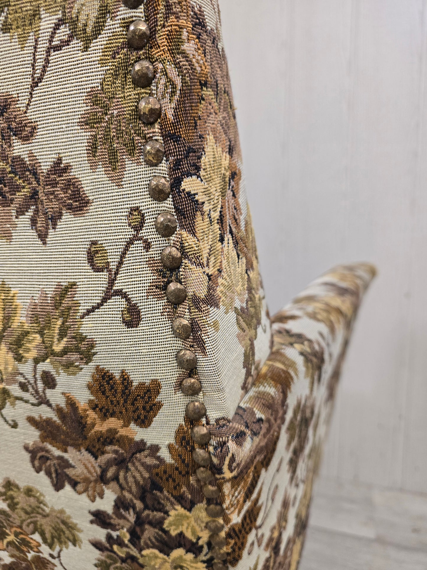 Paire de fauteuils Mid-Century Design – Piètement compas métal & tapisserie jacquard – Années 1960