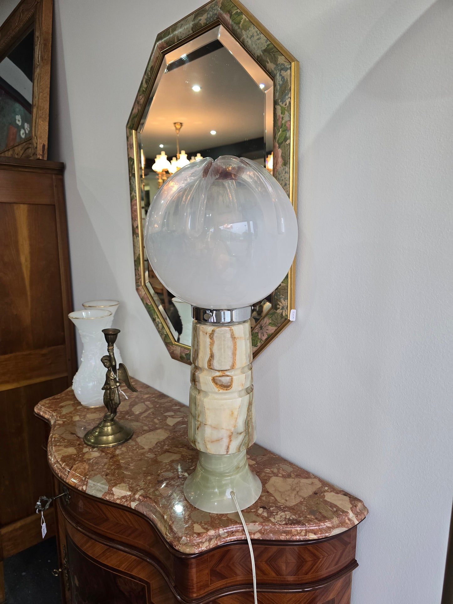 Lampe vintage en verre opalin et onyx – Design italien – Années 1960/1970
