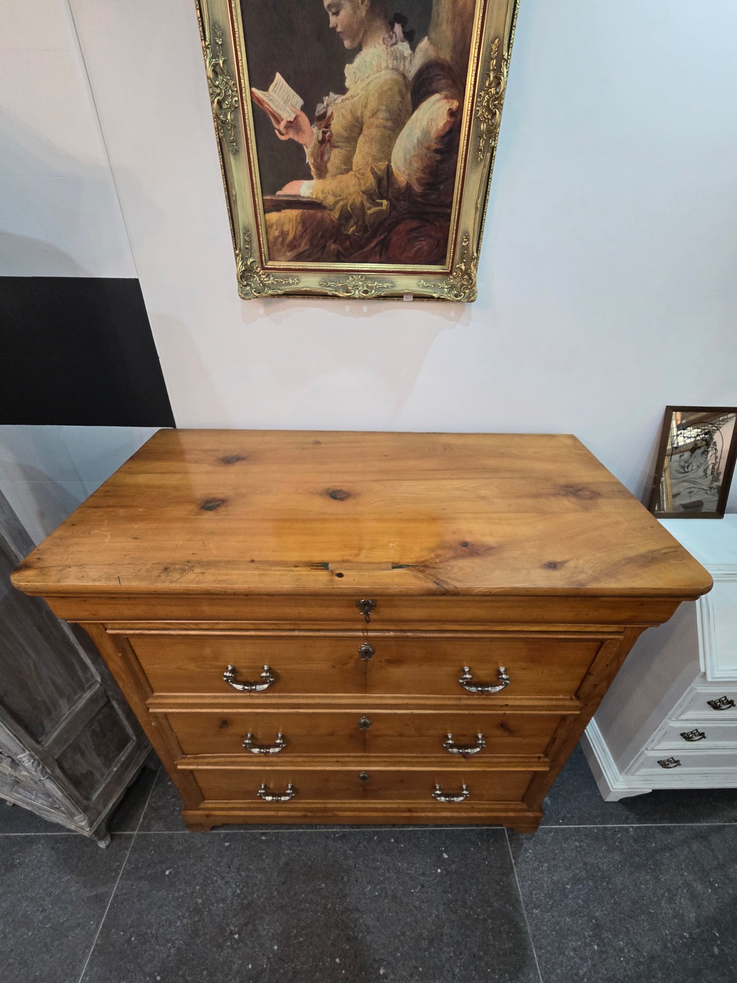 Commode en sapin