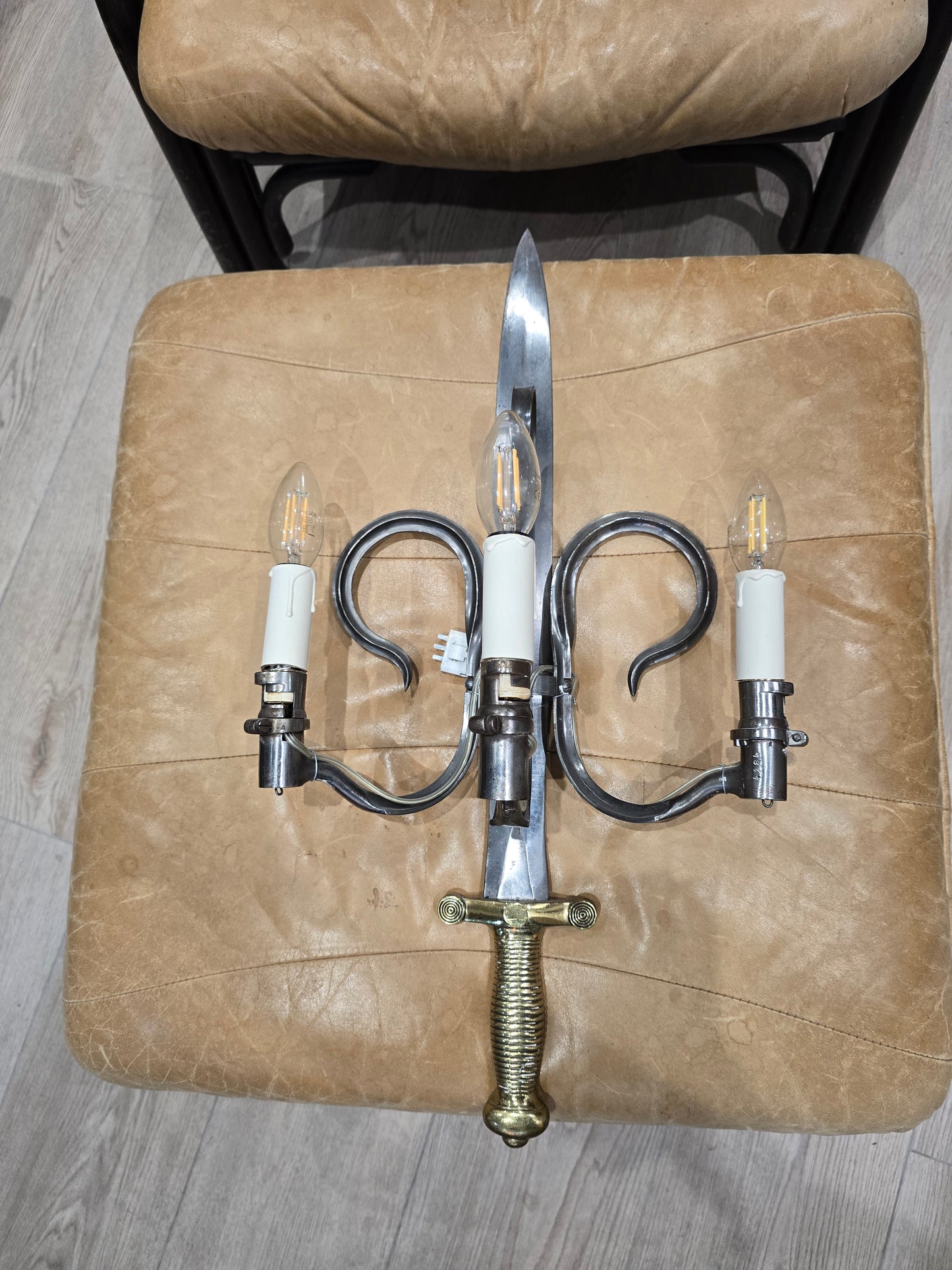 Paire d’appliques murales baïonnette – Pièce unique, XIXe siècle