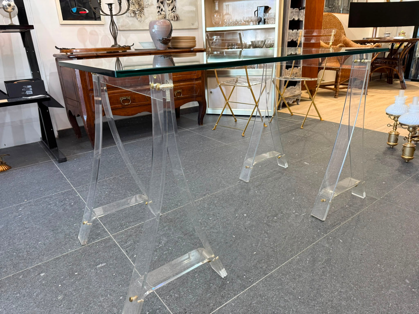 Marais International – Table & 2 chaises « Les Invisibles de Marais »