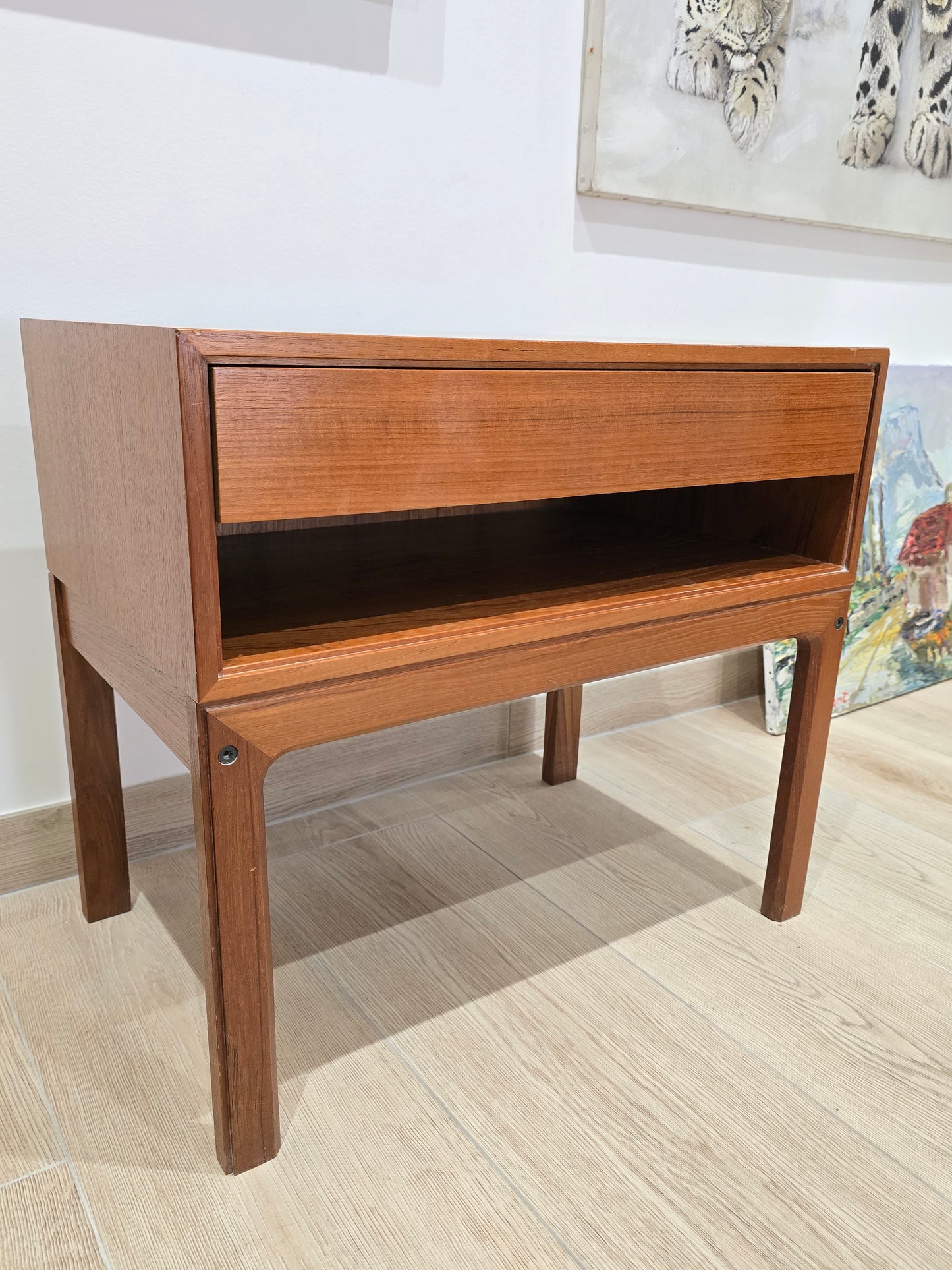 Table de chevet scandinave en teck – Made in Denmark – Années 60